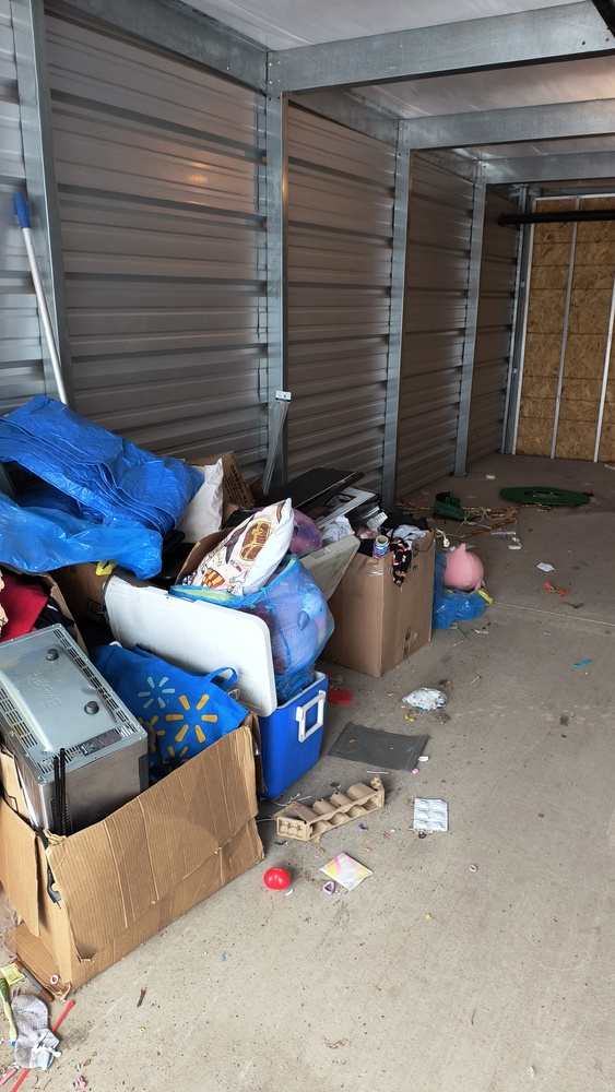 3303 -StorageMart  2nd Ave South  auction IB-8768 10