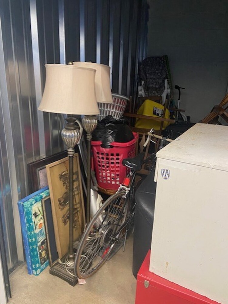 3006 - StorageMart Lauzon Rd. Windsor  auction IB-8922