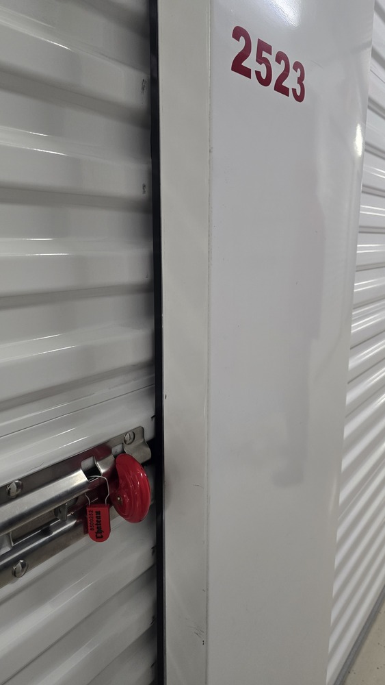 1-800-Self-Storage.com on Maple Rd, Troy  auction IB-7881