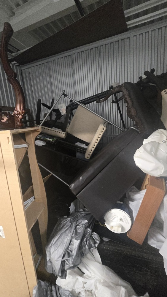 1-800-Self-Storage.com on Maple Rd, Troy  auction IB-7881 60