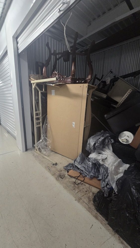 1-800-Self-Storage.com on Maple Rd, Troy  auction IB-7881 30