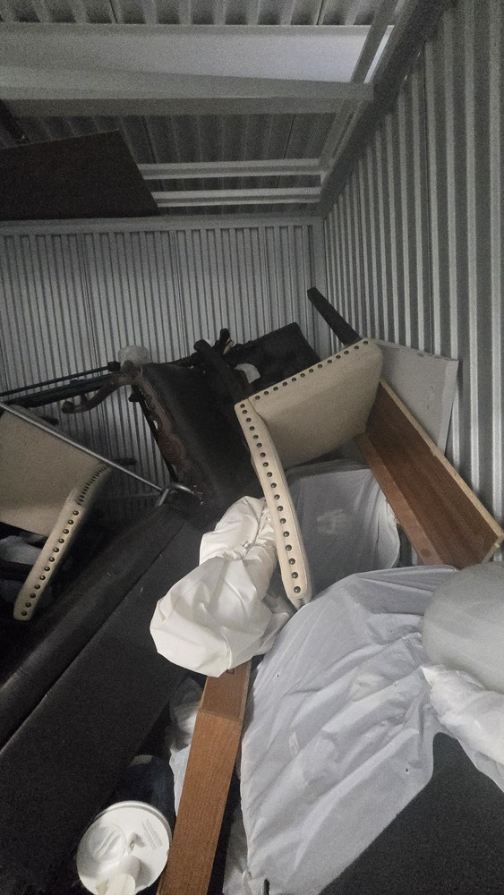 1-800-Self-Storage.com on Maple Rd, Troy  auction IB-7881 70