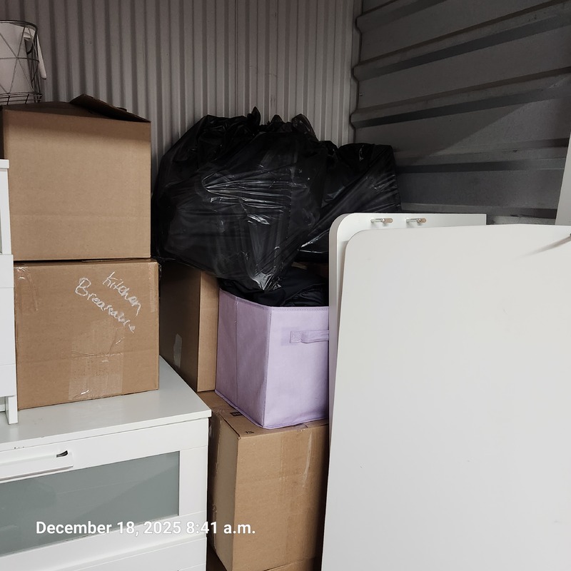 Moving & Storage of Kitchener  auction IB-4656