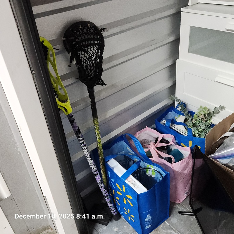 Moving & Storage of Kitchener  auction IB-4656 60