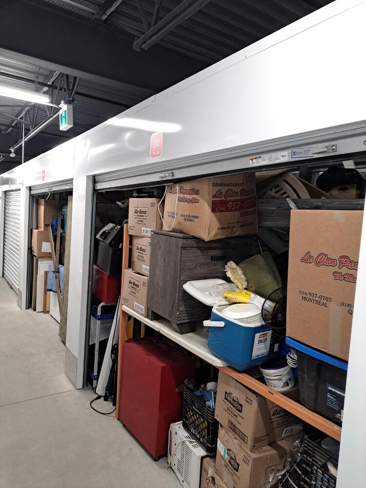 Montreal Mini-Storage - Baron  auction IB-9664