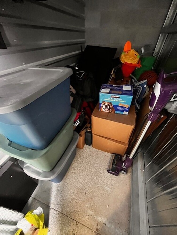 3016 - StorageMart Collingwood  auction IB-4134