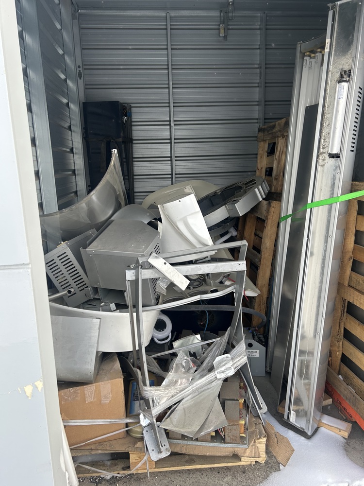 3307-StorageMart 52nd and Peigan Trail  auction IB-1723 10
