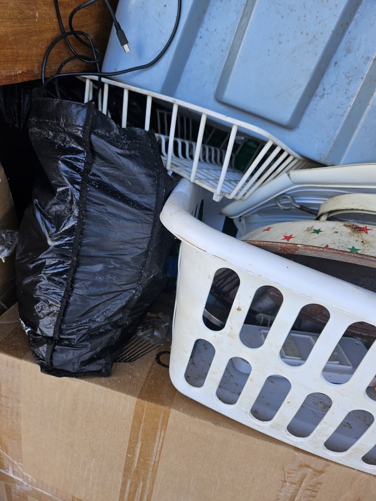 3035 - StorageMart Belleville  auction IB-3303