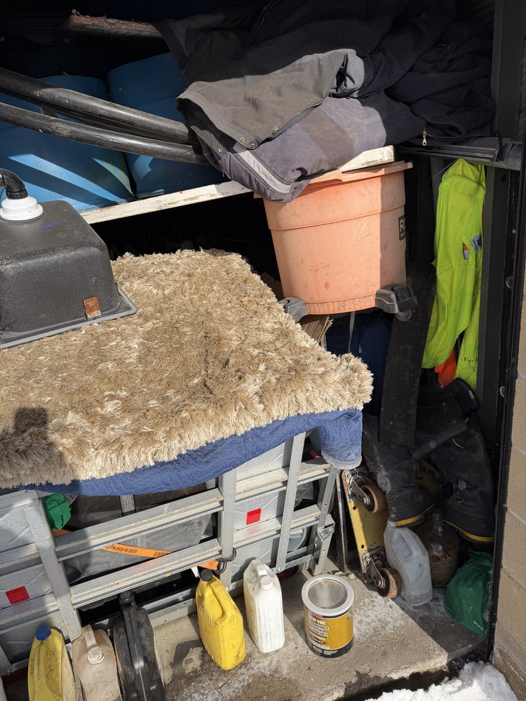 3009 - StorageMart Guided Crt  auction IB-7191 10