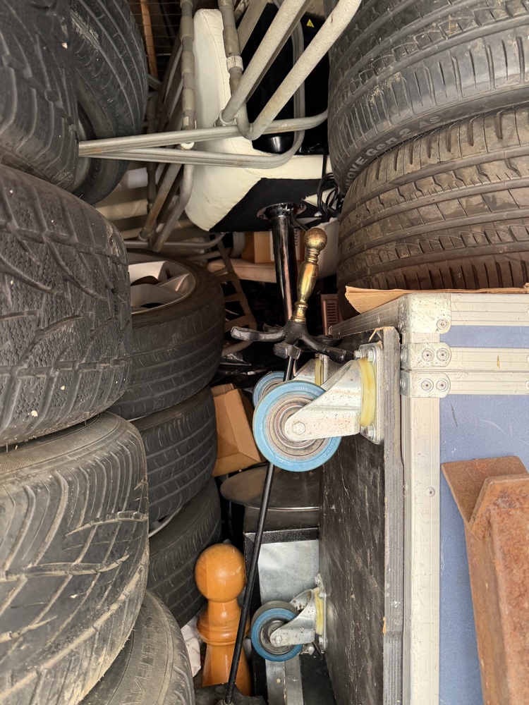 3009 - StorageMart Guided Crt  auction IB-7875