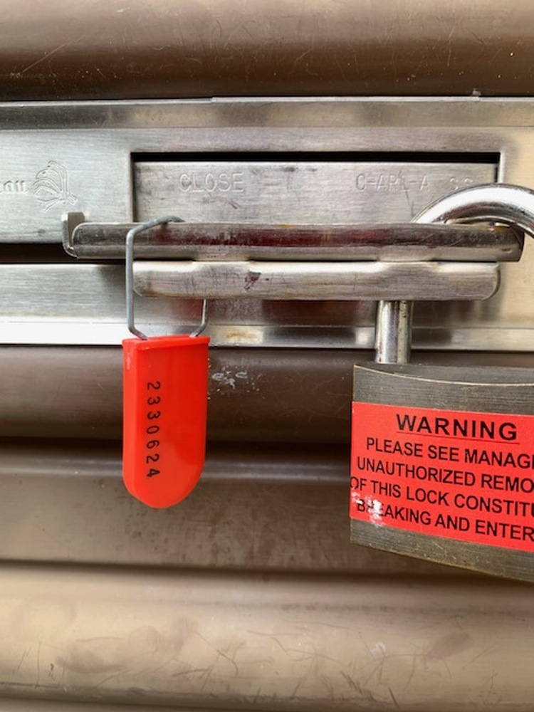 Advantage Self Storage - Marion Quimby Stevensville MD  auction IB-6057 100