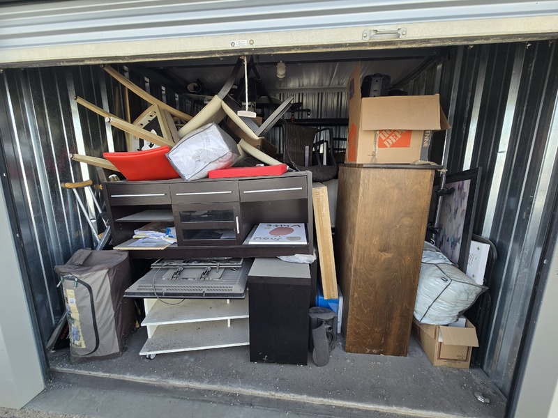 3304 - StorageMart 40th Street  auction IB-4031