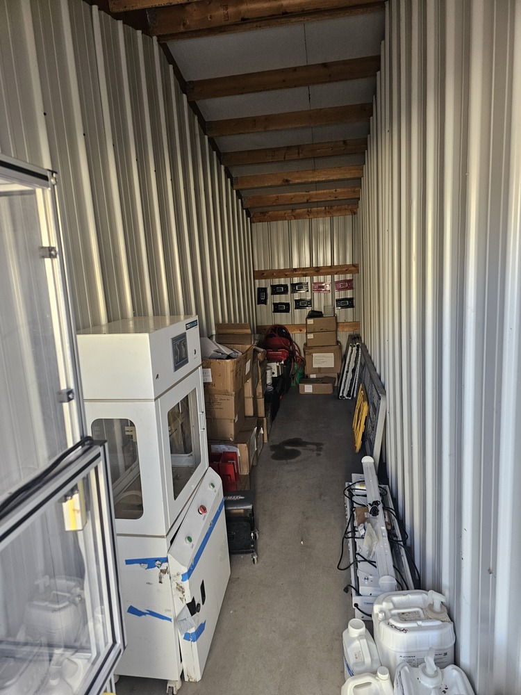 L & M Storage  auction IB-9999 10