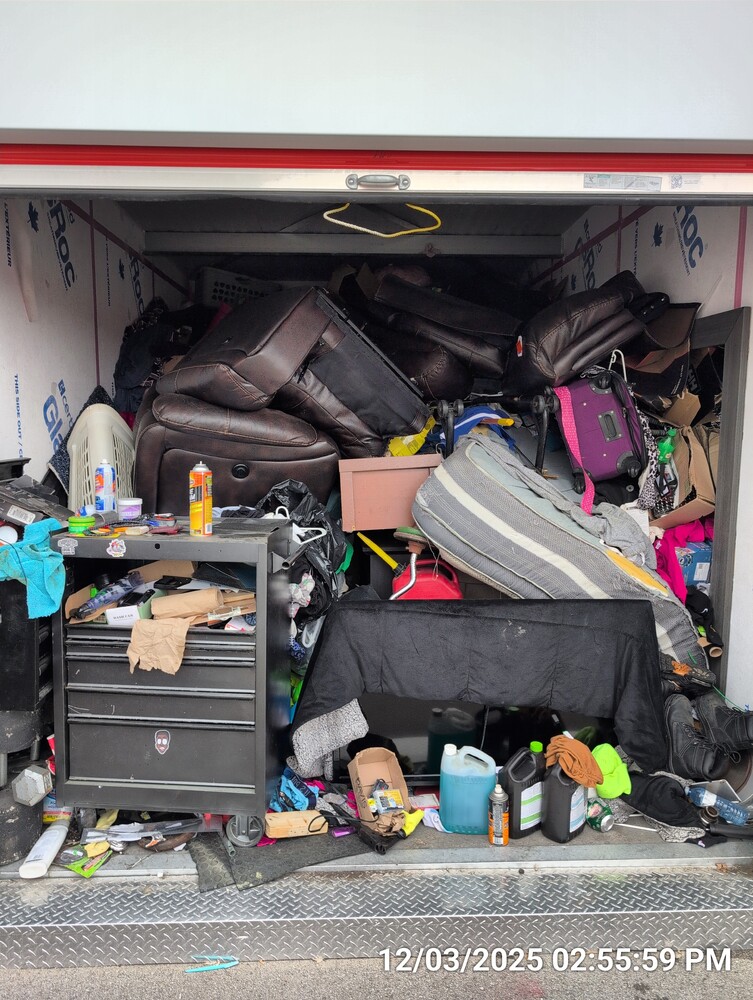 Storage of Barton St  auction IB-4203 10