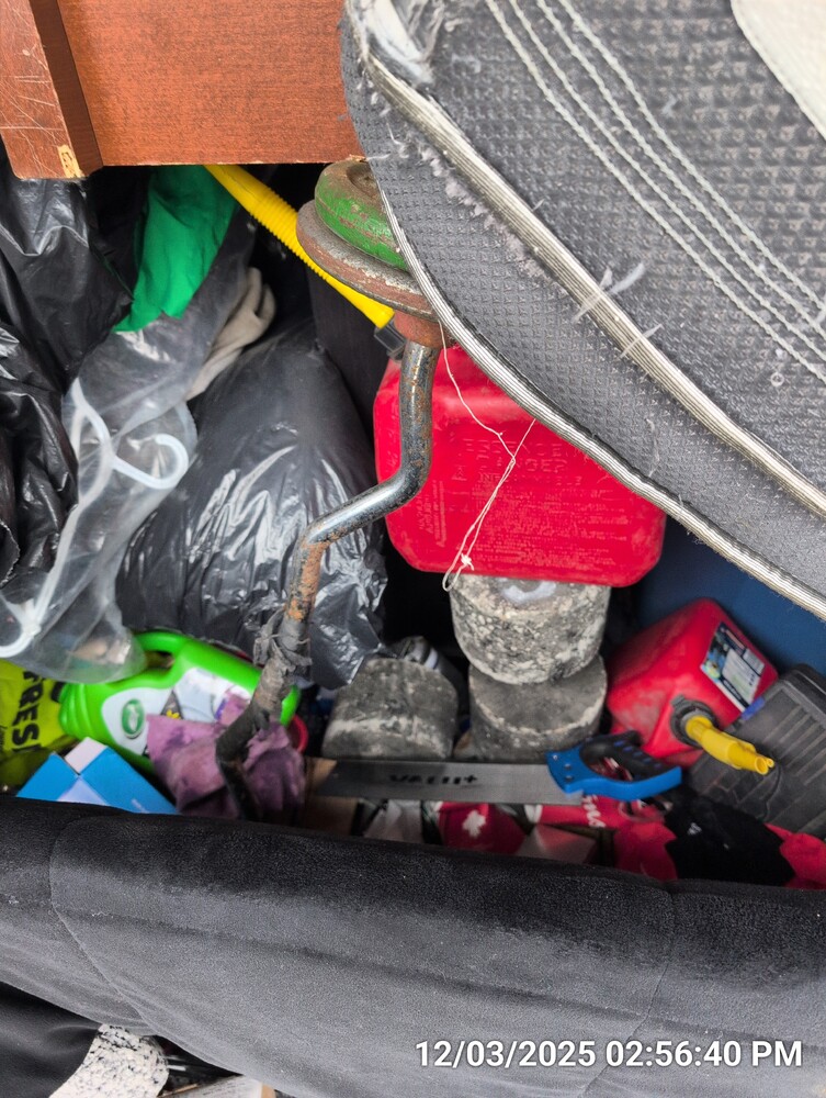 Storage of Barton St  auction IB-4203 40