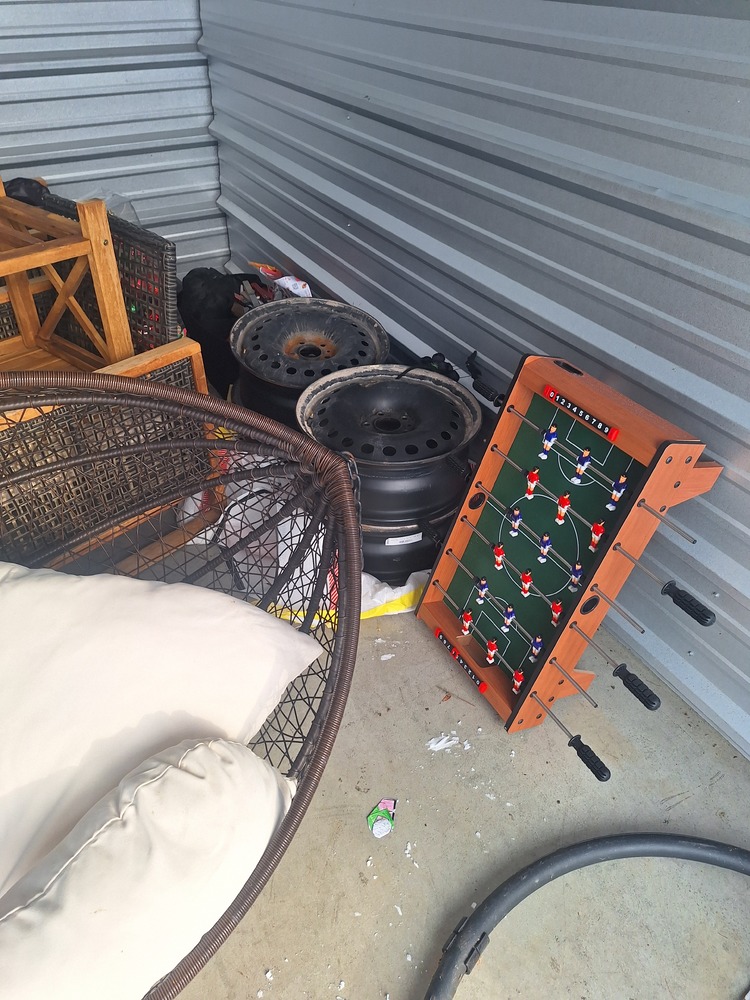 2771 -StorageMart  Wonderland Road North  auction IB-4590 100