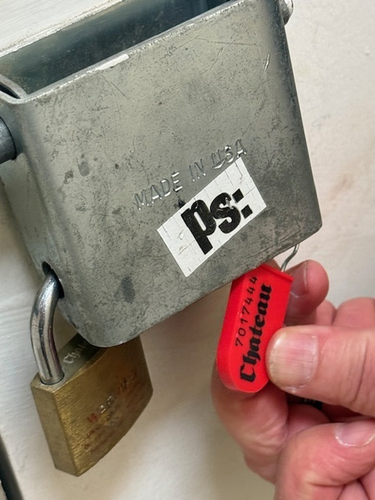 Public Storage P0027 -80th Ave  auction IB-5988