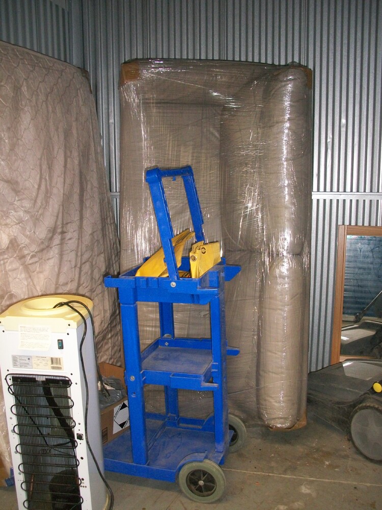 3018 - StorageMart Alden Rd  auction IB-9032 70