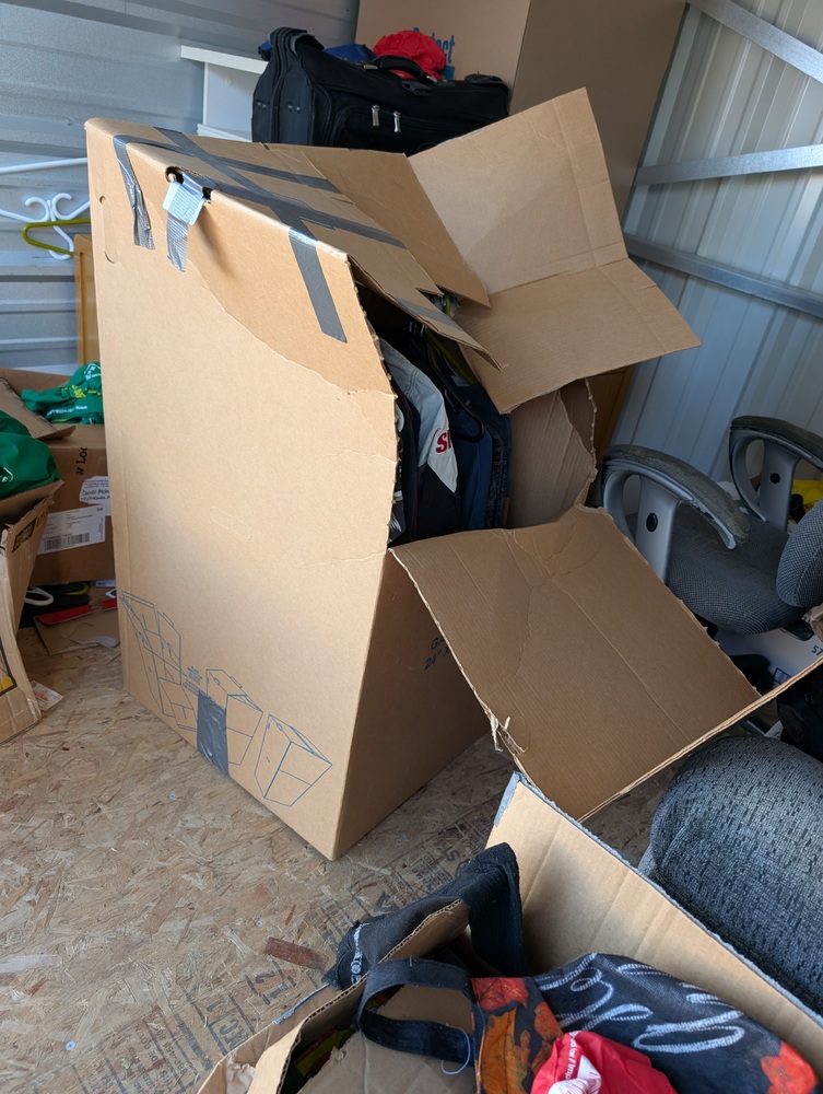 2570 - StorageMart  Westside Dr W  auction IB-7127 20