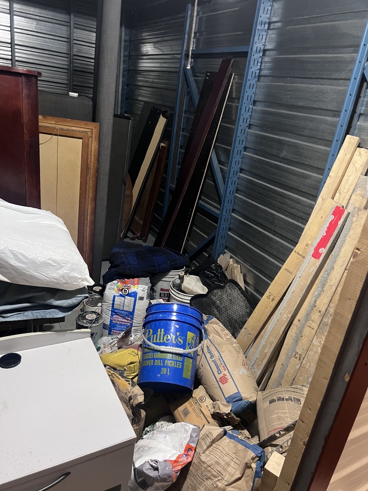 3106 - StorageMart St-Hubert  auction IB-2305