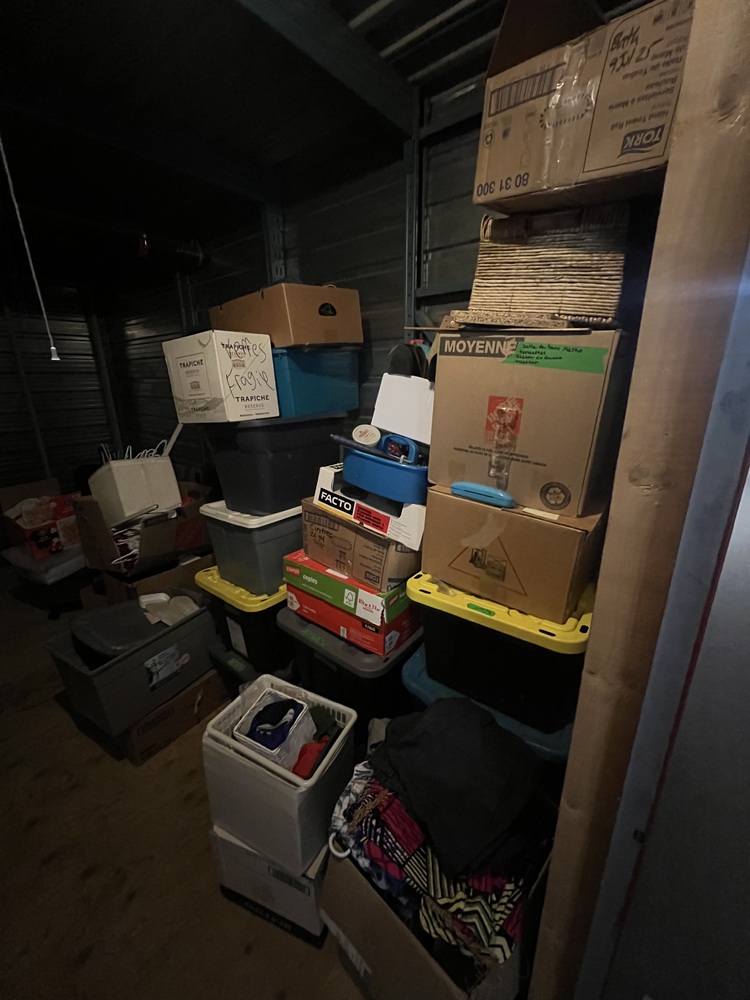 3106 - StorageMart St-Hubert  auction IB-6544