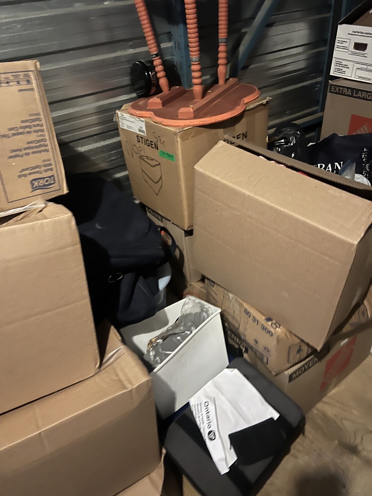 3106 - StorageMart St-Hubert  auction IB-6544 30