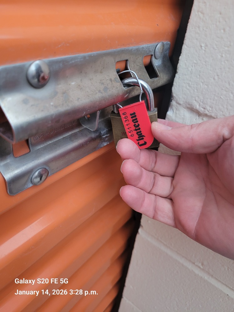 Public Storage P0011 -Queensway E  auction IB-7671