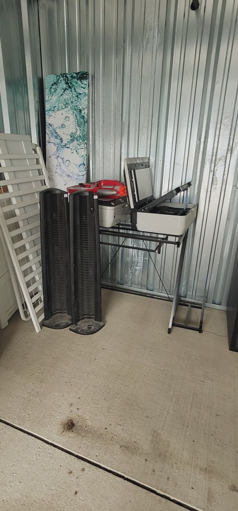 3304 - StorageMart 40th Street  auction IB-3723 10