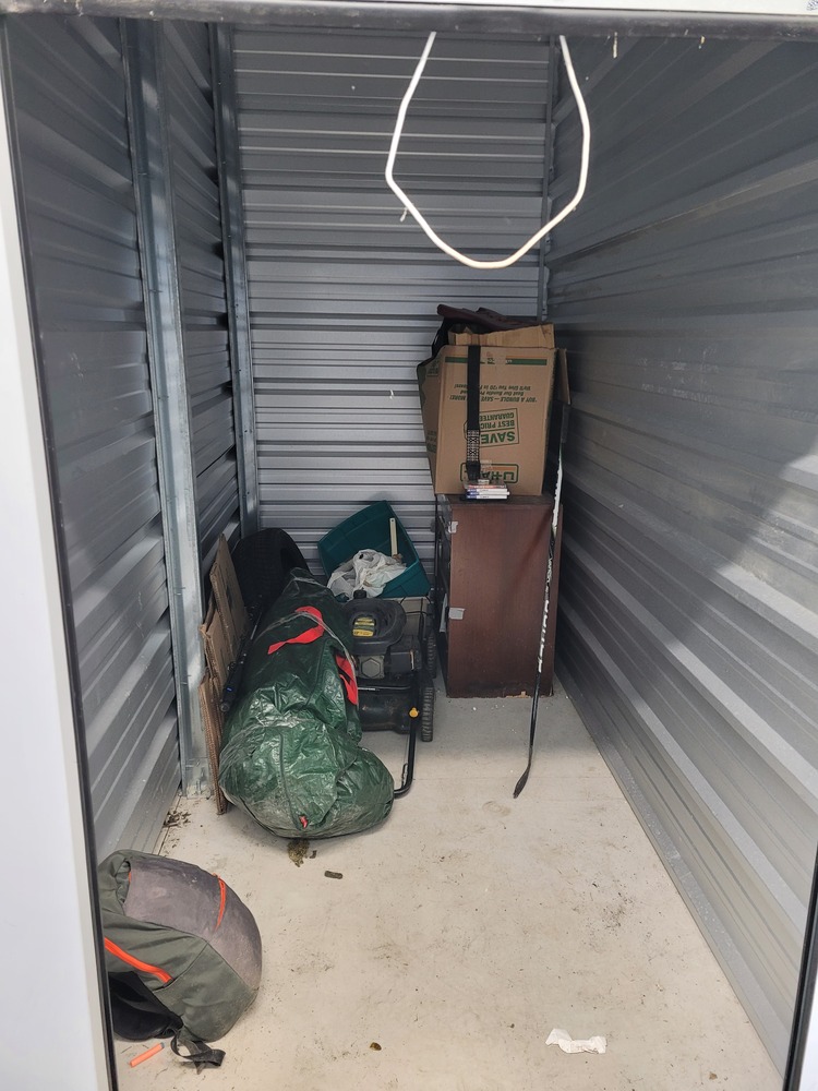 Stanley Storage - Niagara Falls  auction IB-8327