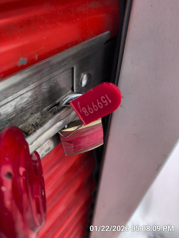 Storage of Welland Ave  auction IB-5708 40