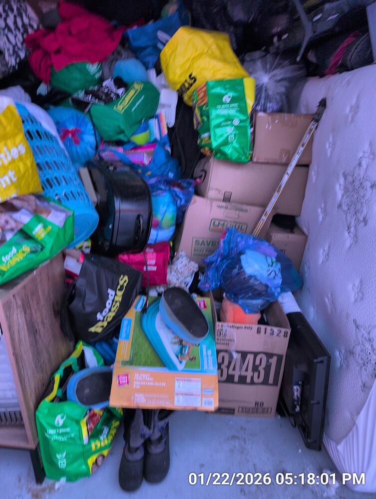 Storage of Welland Ave  auction IB-9624 30