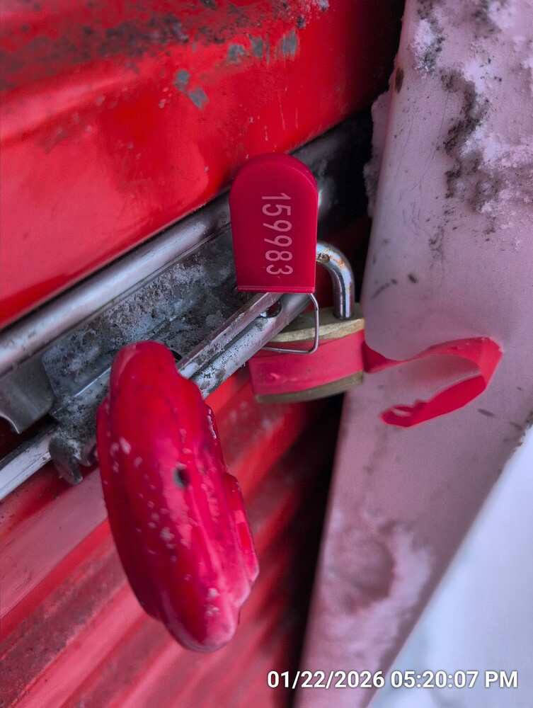 Storage of Welland Ave  auction IB-9624 40