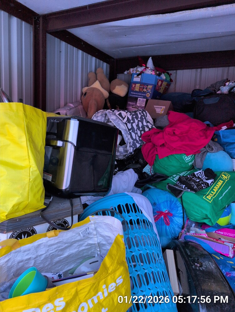 Storage of Welland Ave  auction IB-9624 50