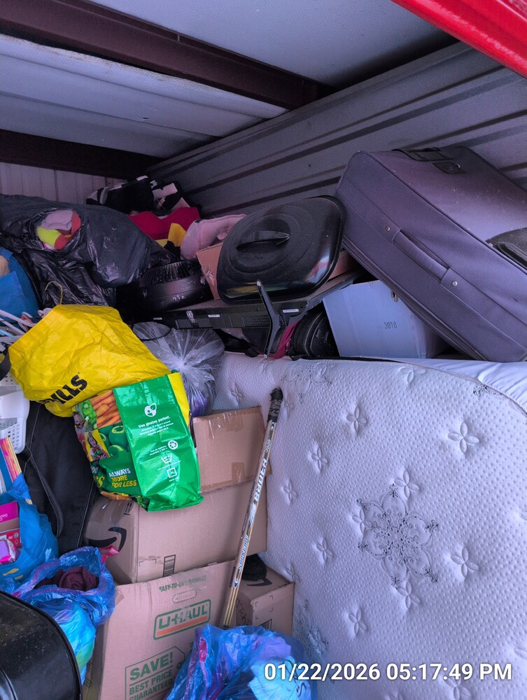 Storage of Welland Ave  auction IB-9624 80