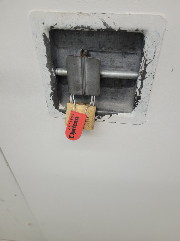 Public Storage P0038 -Jefferson Ave  auction IB-6026 60