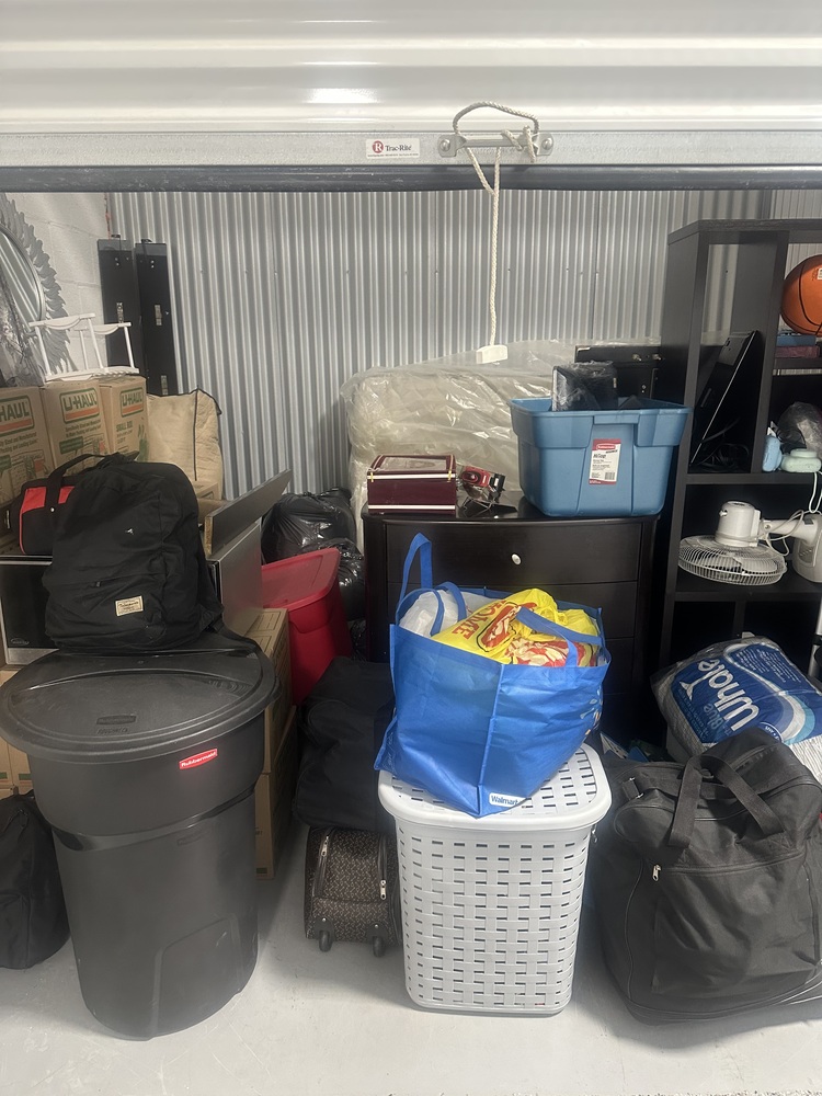 Q SELF STORAGE  auction IB-4170 10