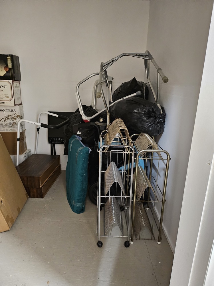 Burnaby Self Storage  auction IB-3333