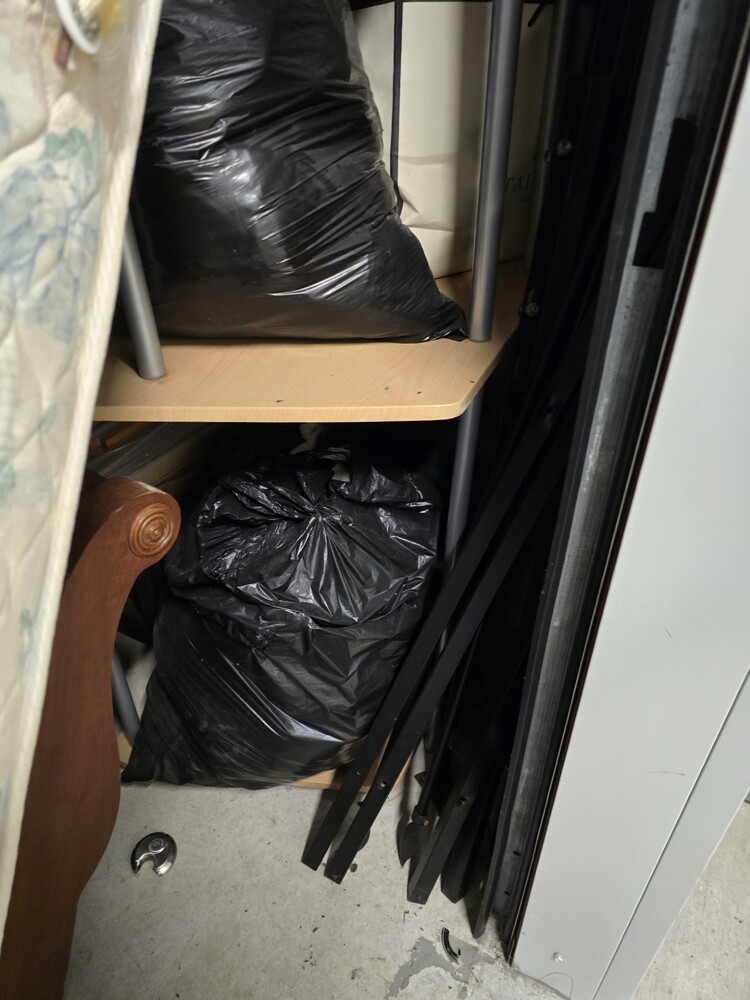 3003 -StorageMart  Adelaide St  auction IB-3916