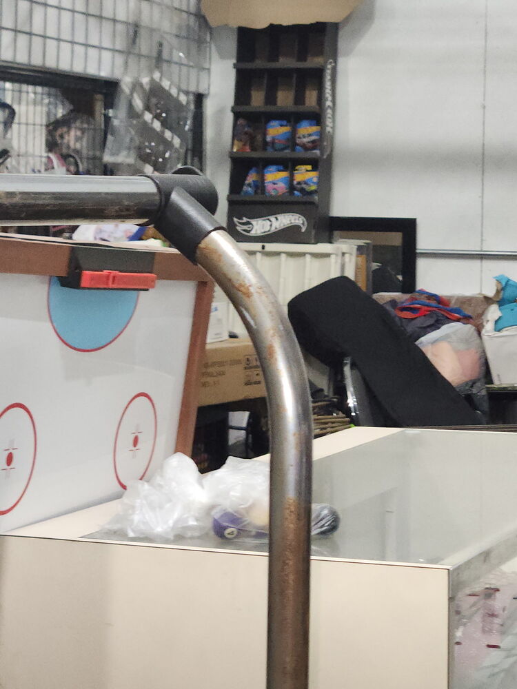 Rossi`s Flea Market - North Versailles  auction IB-6700 20