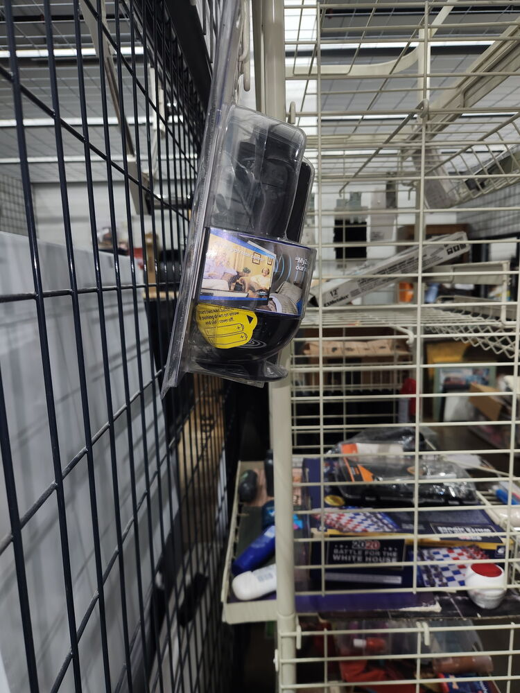 Rossi`s Flea Market - North Versailles  auction IB-6700 40