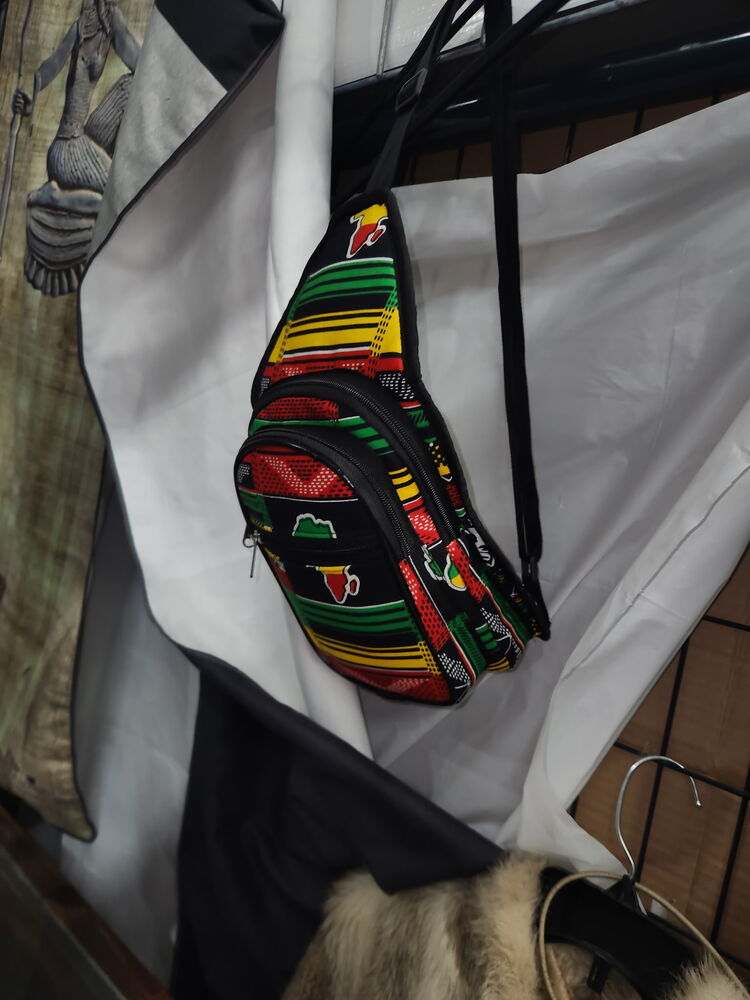 Rossi`s Flea Market - North Versailles  auction IB-7313