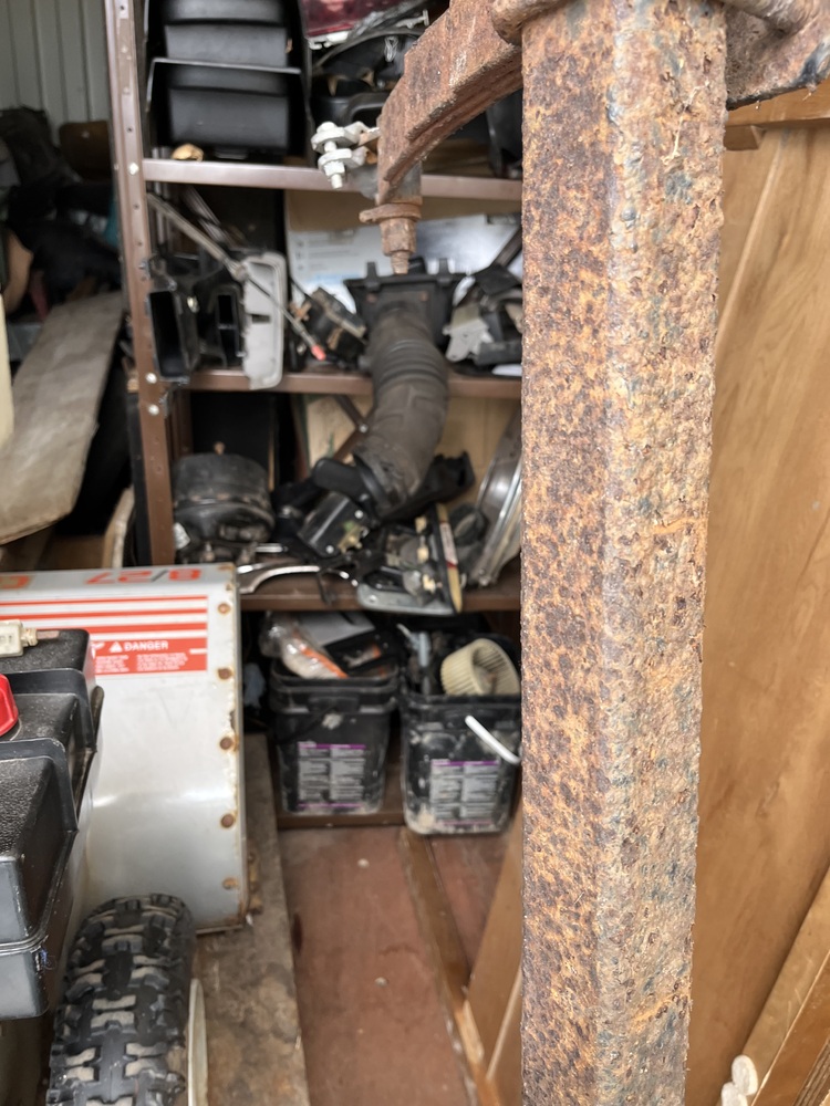 U Need Storage Hamilton  auction IB-4056 10