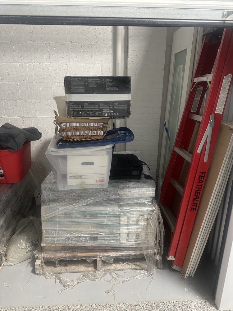 Q SELF STORAGE  auction IB-4905 30