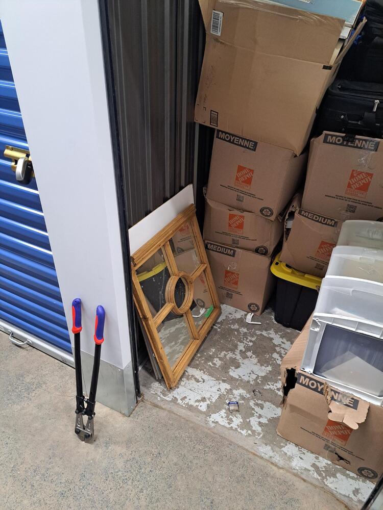 Montreal Mini-Storage - Hodge  auction IB-7540 40