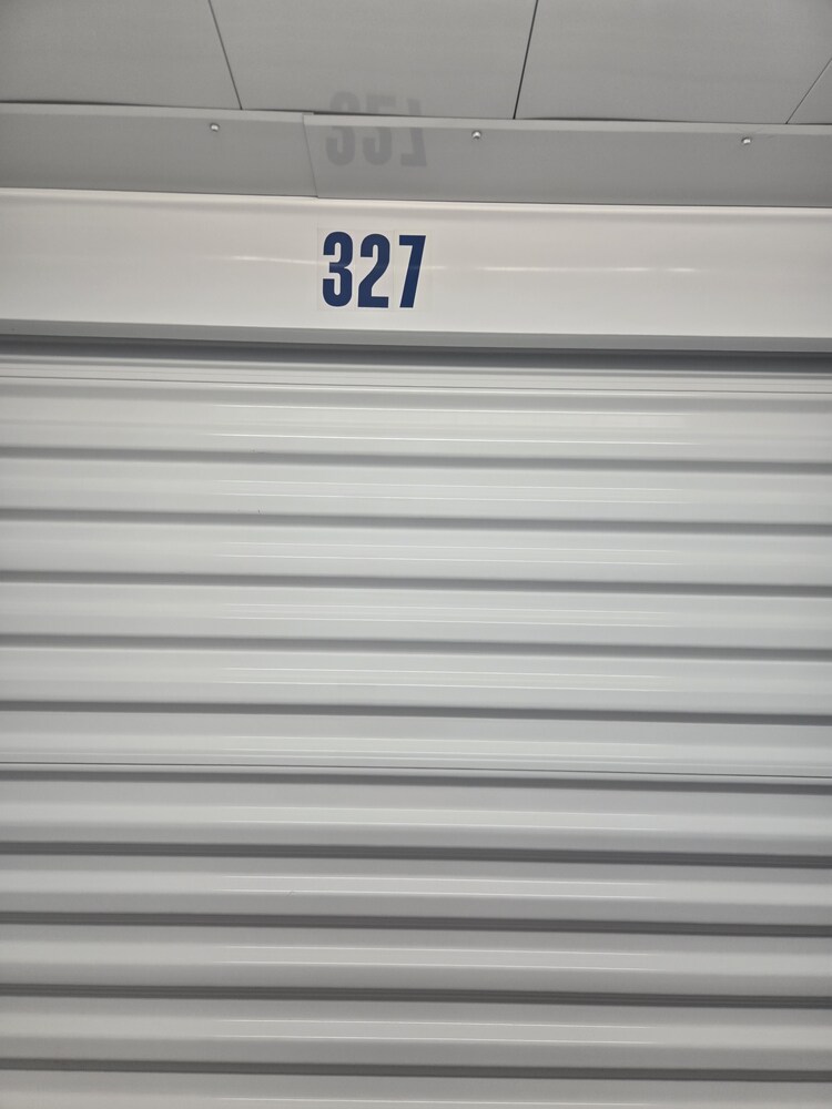 Public Storage P0048 -Dundas St   auction IB-7421