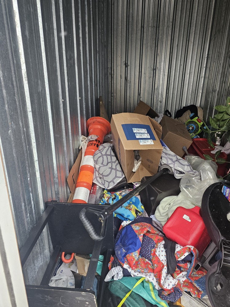 L & M Storage  auction IB-7563