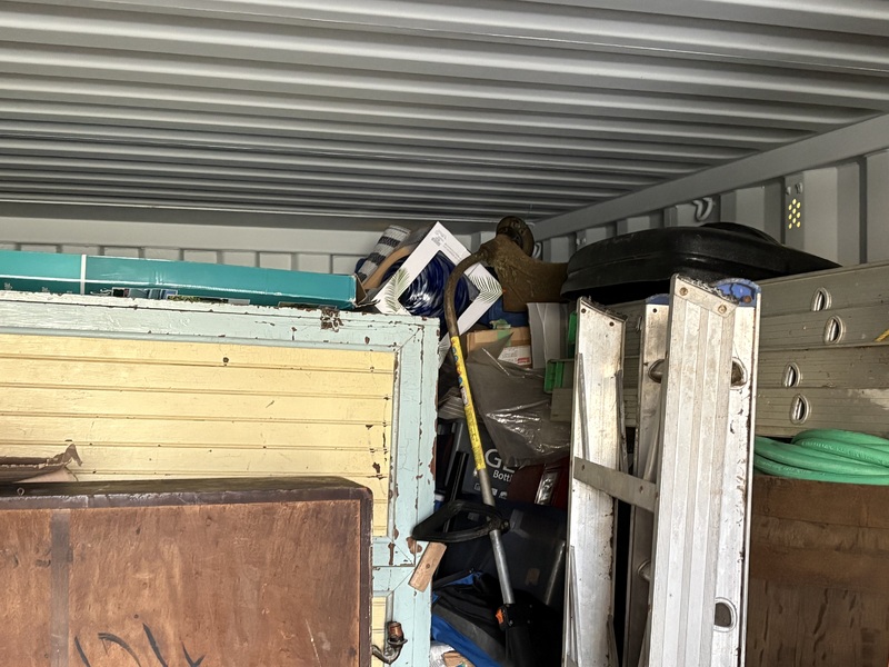 Secure-Rite Mobile Storage - Surrey Yard  auction IB-2450