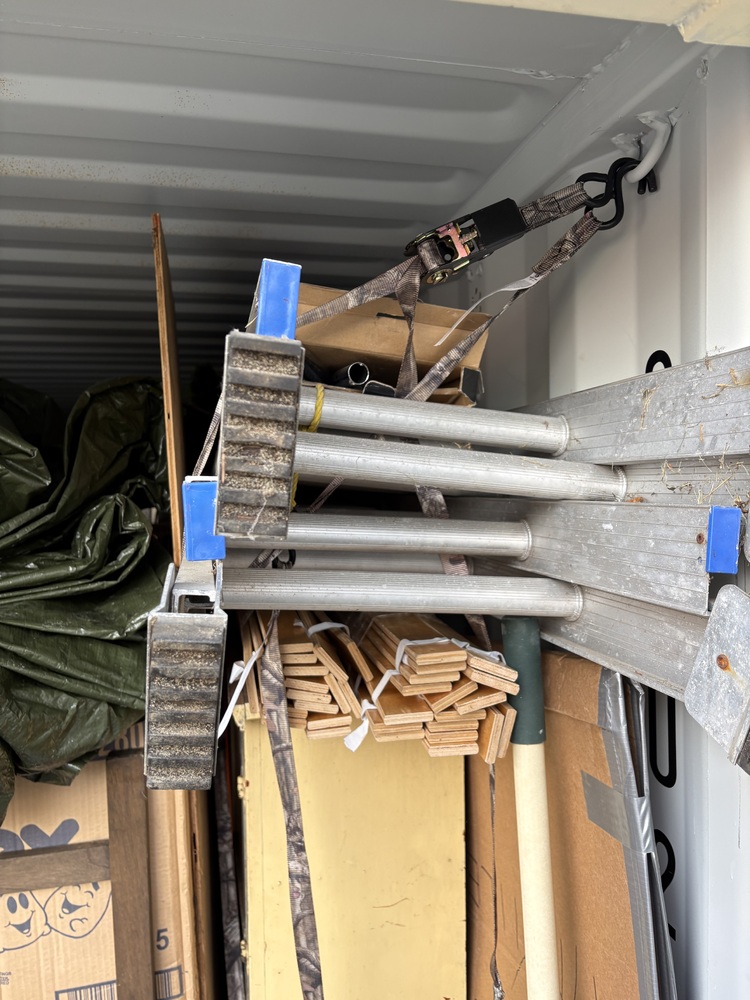 Secure-Rite Mobile Storage - Surrey Yard  auction IB-2450 10