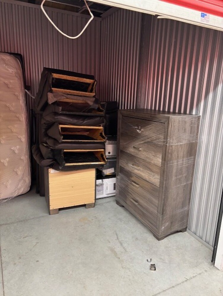 3026 - StorageMart Burlington  auction IB-4032