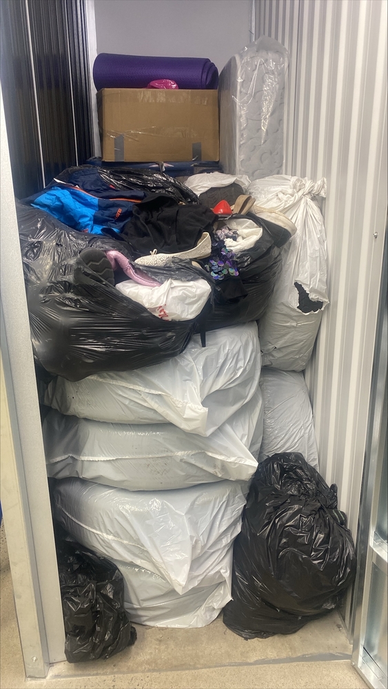 Montreal Mini-Storage - Victoria  auction IB-8285 80